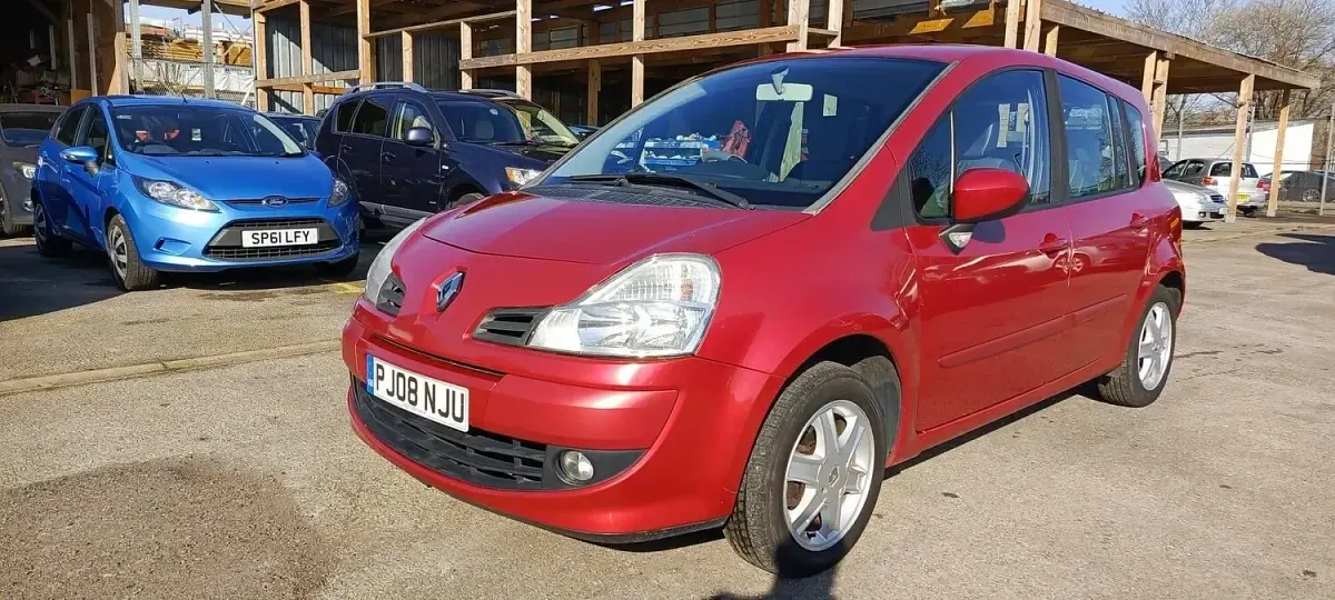 Used Renault Grand Modus Dynamique 109 HP (80 kW) 2008 Red MPV