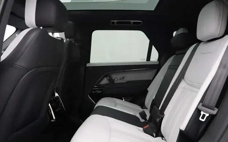 Used Land Rover Range Rover Sport SE Dynamic 300 HP (220 kW) 2026 Blue SUV