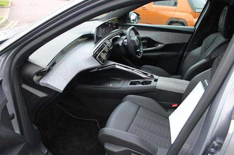 Grey Used 2025 Peugeot 5008 GT MPV | £30,469 (Expensive) - Image 1/4