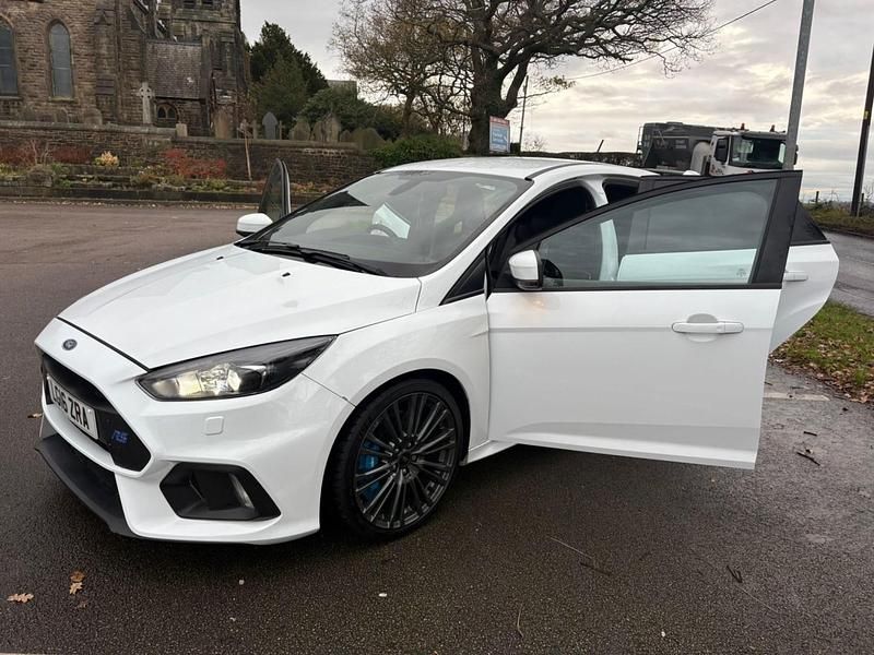 Used Ford Focus RS 350 HP (257 kW) 2016 White Hatchback