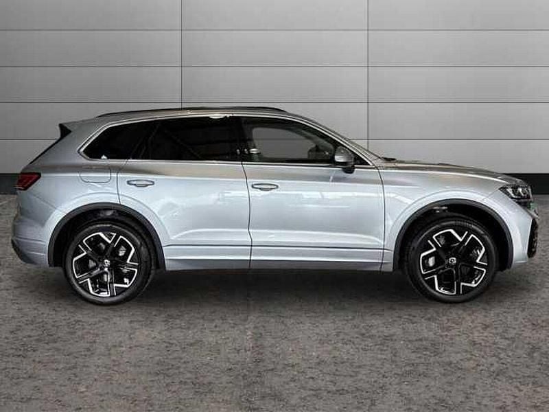 New VW Touareg 381 HP (280 kW) 2026 SUV
