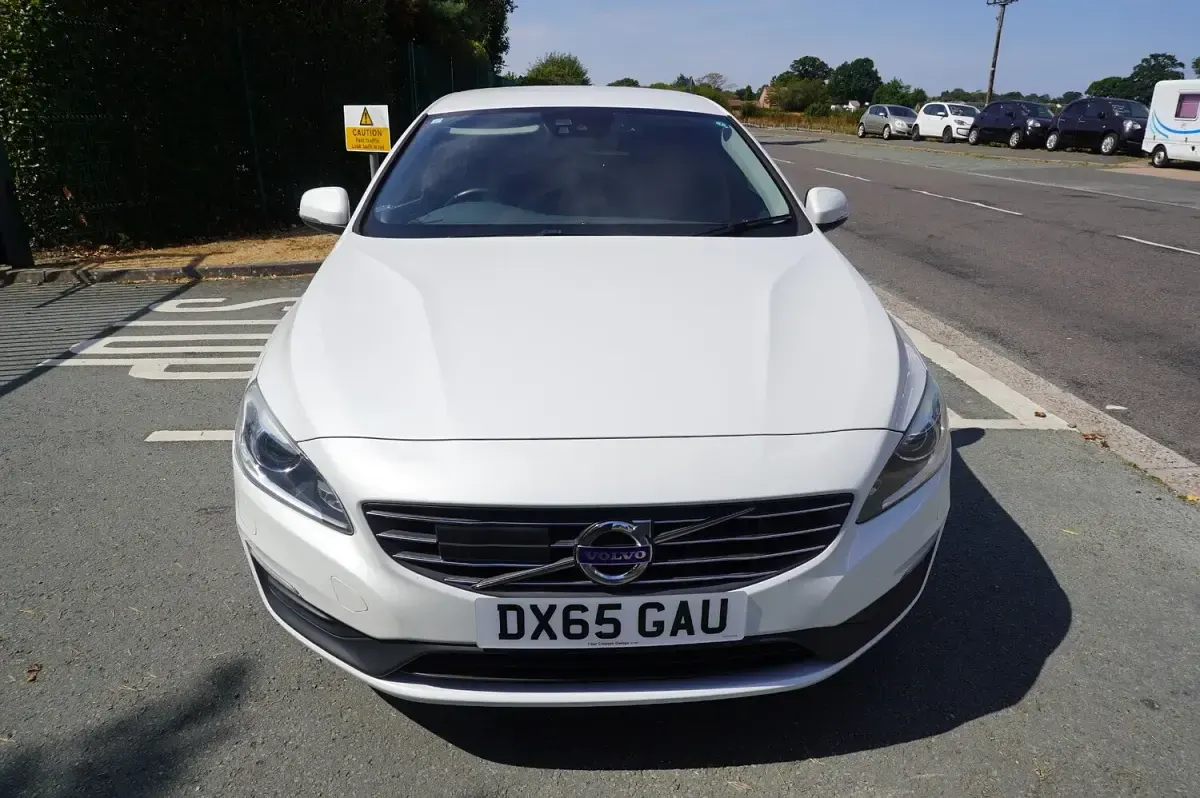 Used Volvo V60 SE Lux 2026 White Estate