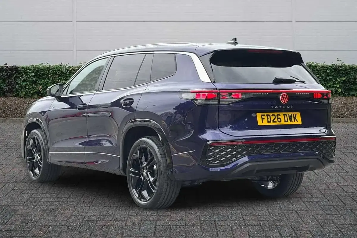 Usado VW Tayron R-line 193 HP (141 kW) 2026 Roxo SUV