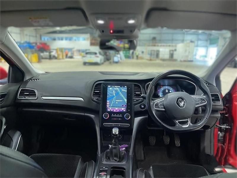 Used Renault Mégane IV Dynamique 110 HP (80 kW) 2016 Red Hatchback