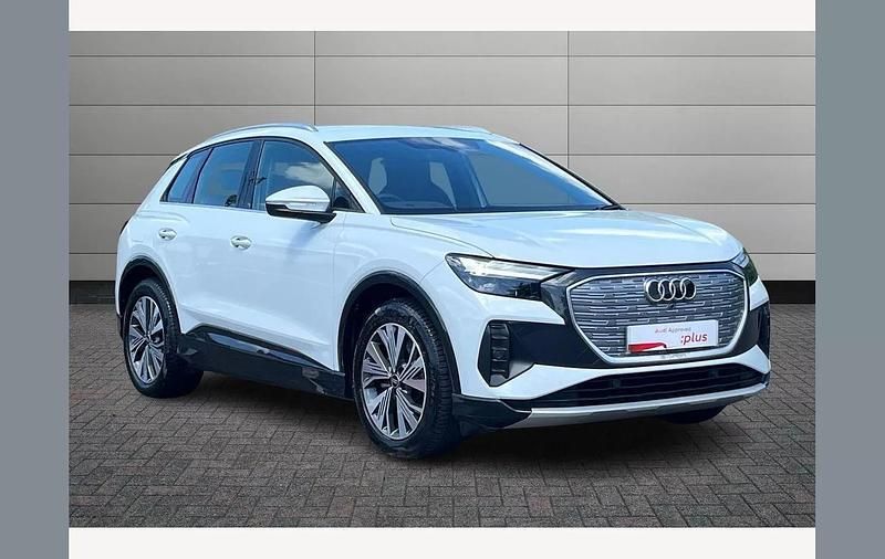 White Used 2023 Audi Q4 e-tron Sport SUV | £24,990 (Good price) - Image 1/4