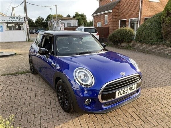Blue Used 2019 Mini Cooper Classic Hatchback | £11,995 (Super price) - Image 1/1