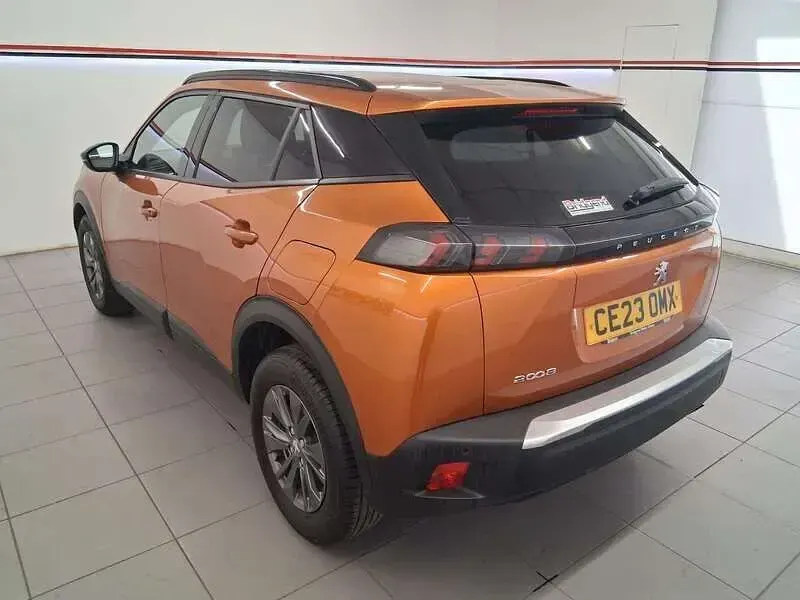 Used Peugeot 2008 Active+ 99 HP (72 kW) 2023 Orange SUV