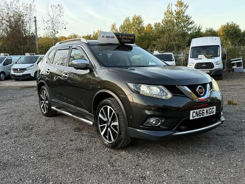 Green Used 2016 Nissan X-Trail Tekna SUV | £7,895 (Fair price) - Image 1/4