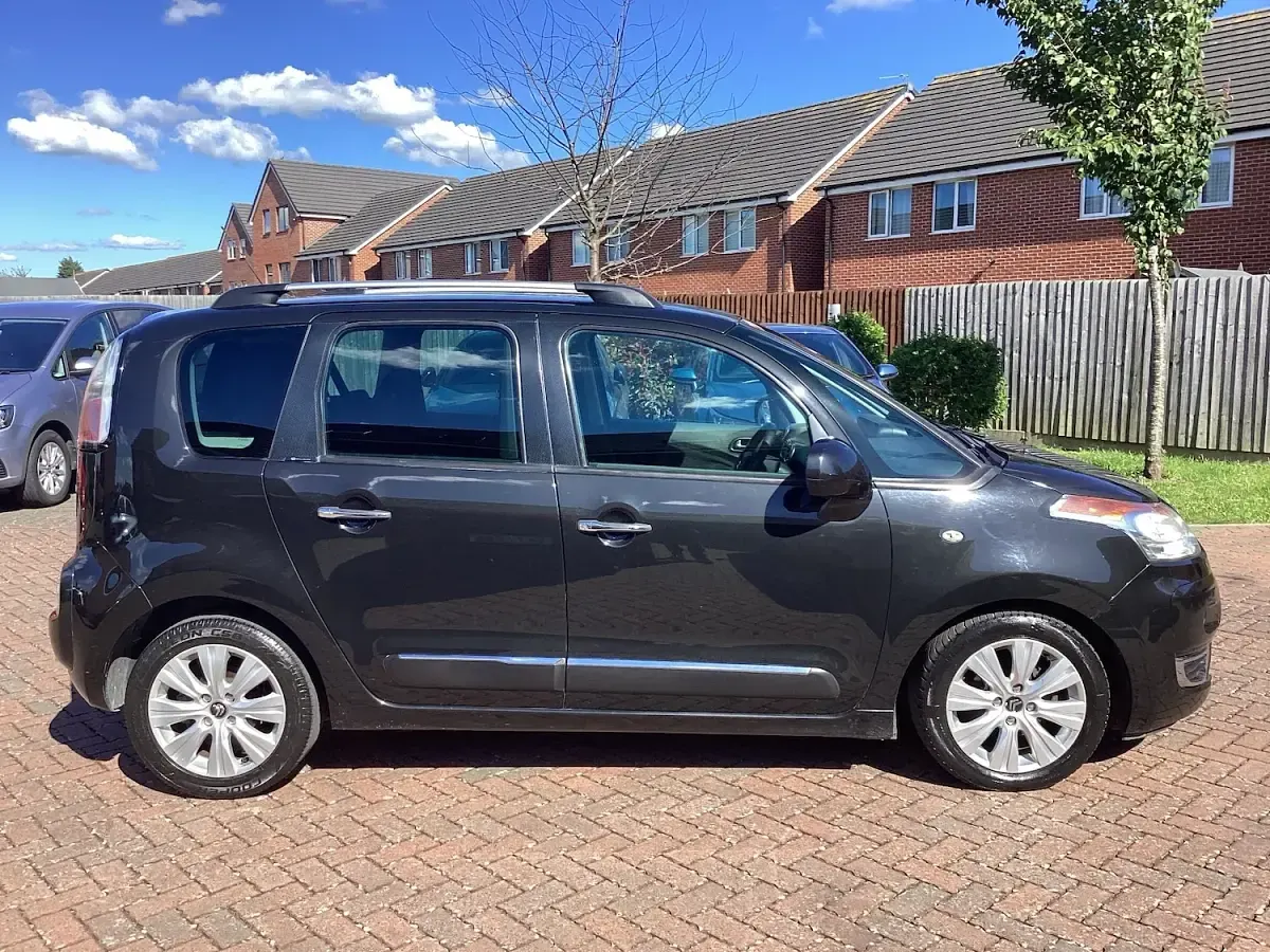 Used Citroën C3 Picasso Exclusive 2011 Black MPV