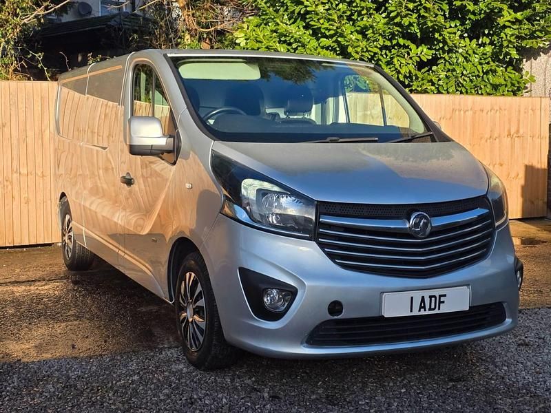 Silver Used 2017 Vauxhall Vivaro Sportive MPV | £4,750 - Image 1/4