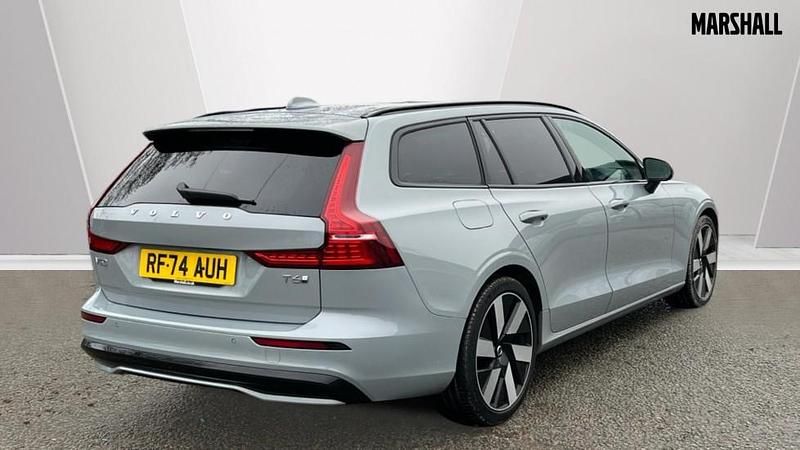 Used Volvo V60 Plus 350 HP (257 kW) 2025 Vapour grey Estate