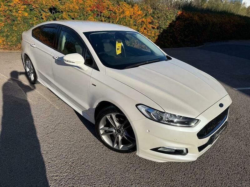 Used Ford Mondeo ST-Line X 240 HP (176 kW) 2017 White Hatchback