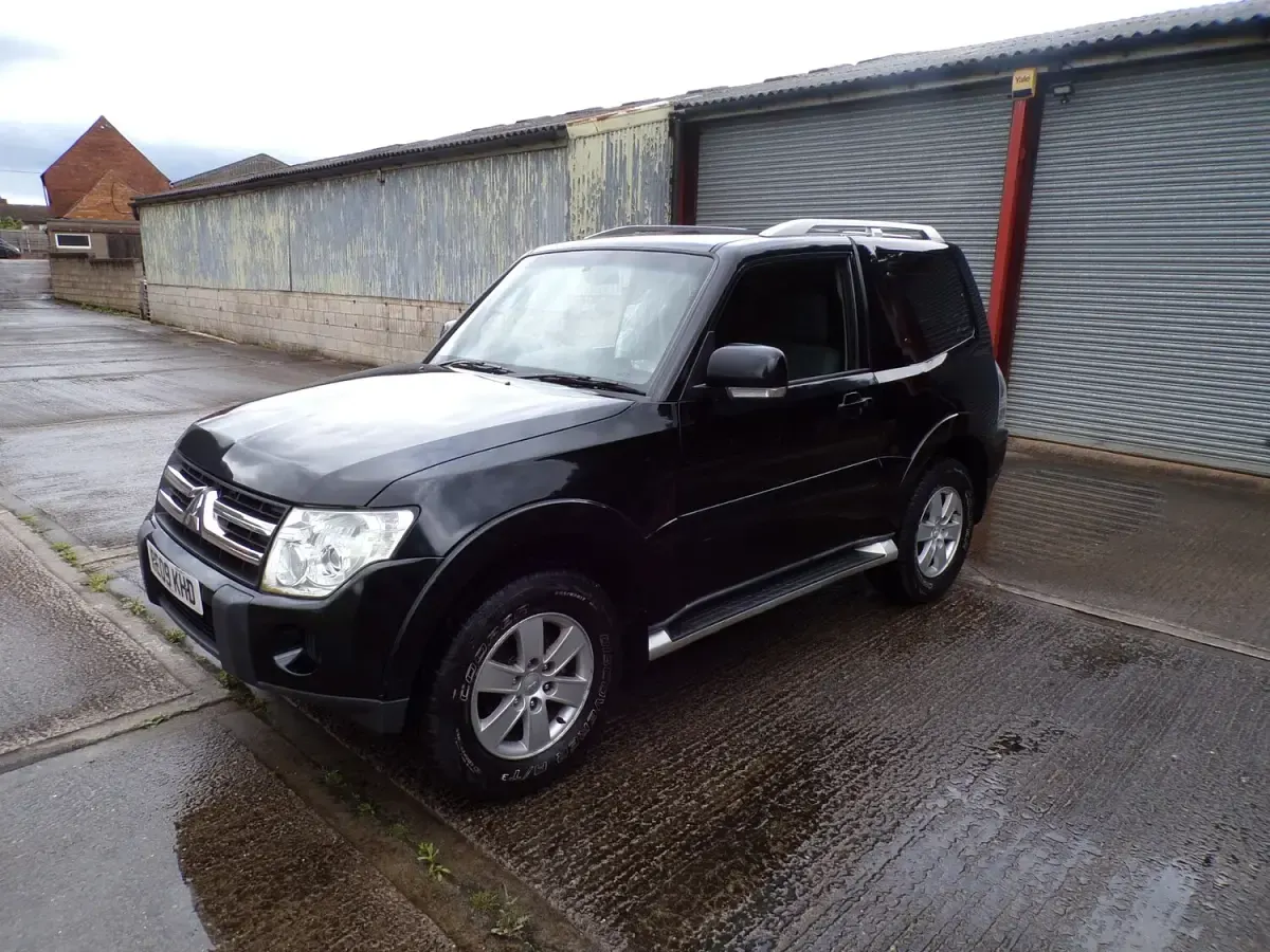 Used Mitsubishi Shogun 2009 Black SUV