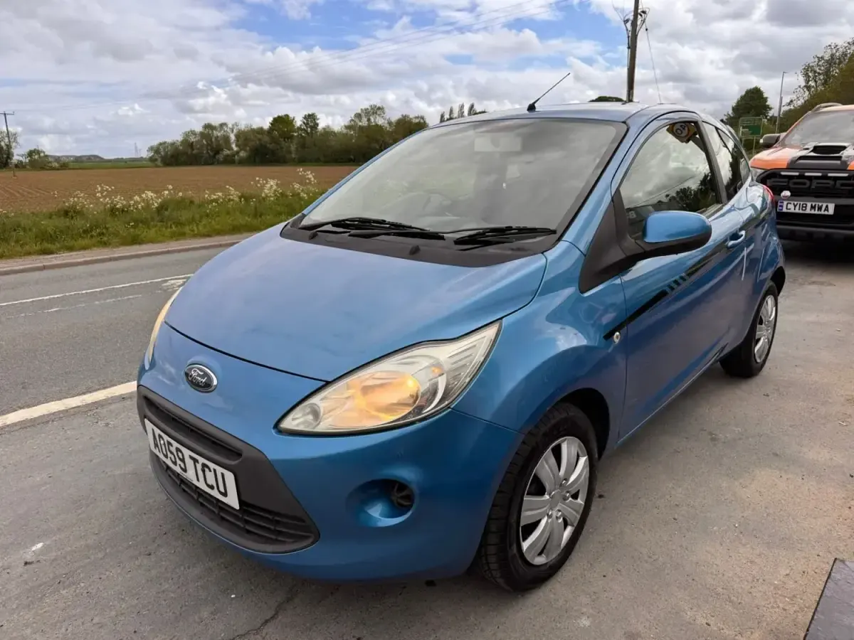 Begagnad Ford Ka Style 69 HK (50 kW) 2009 Blå Halvkombi