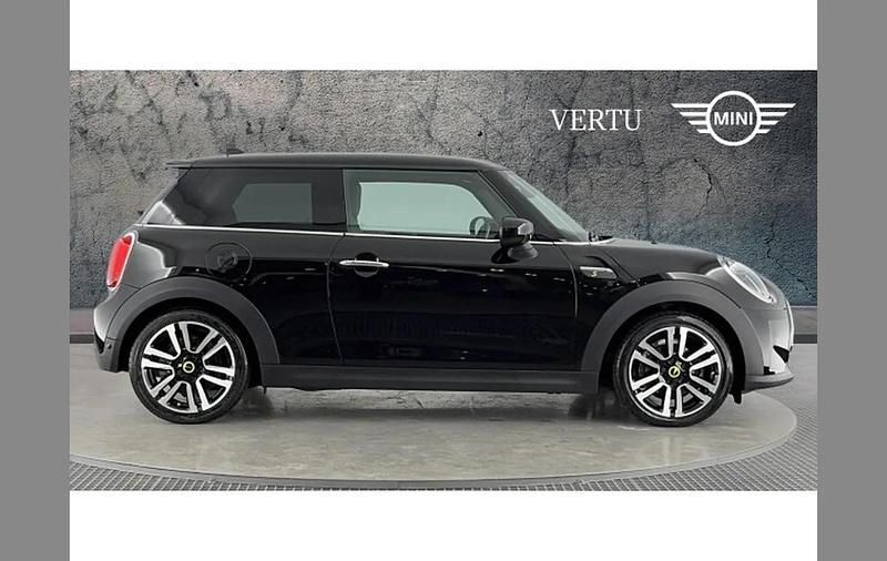 Used Mini Cooper S Level 2 132 kW (180 HP) 2022 Black Hatchback