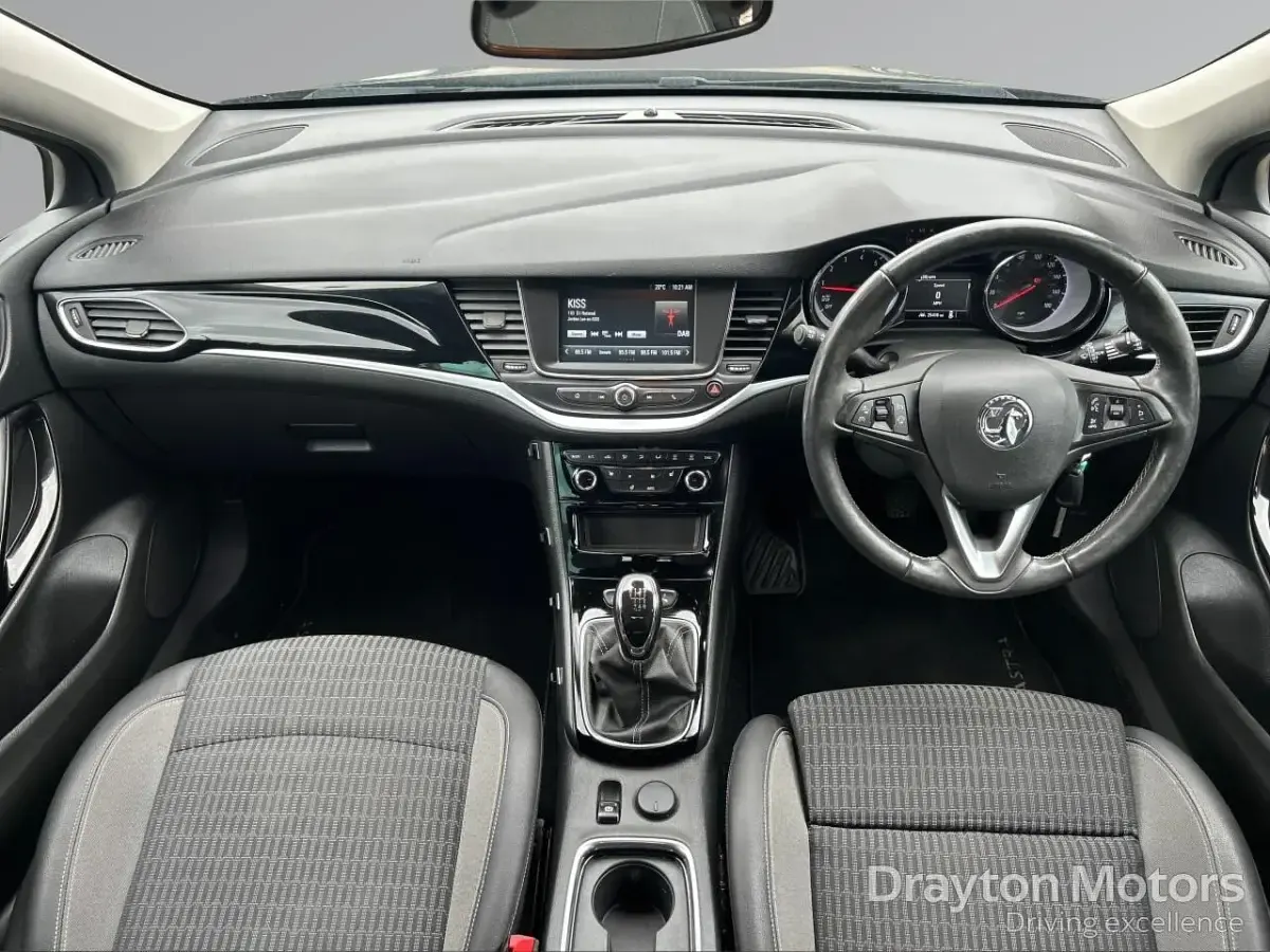 Used Vauxhall Astra Edition 145 HP (106 kW) 2021 Black Hatchback