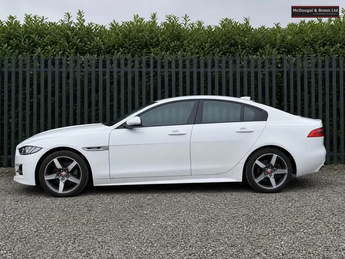 Used Jaguar XE Ingenium 200 HP (147 kW) 2019 White Sedan