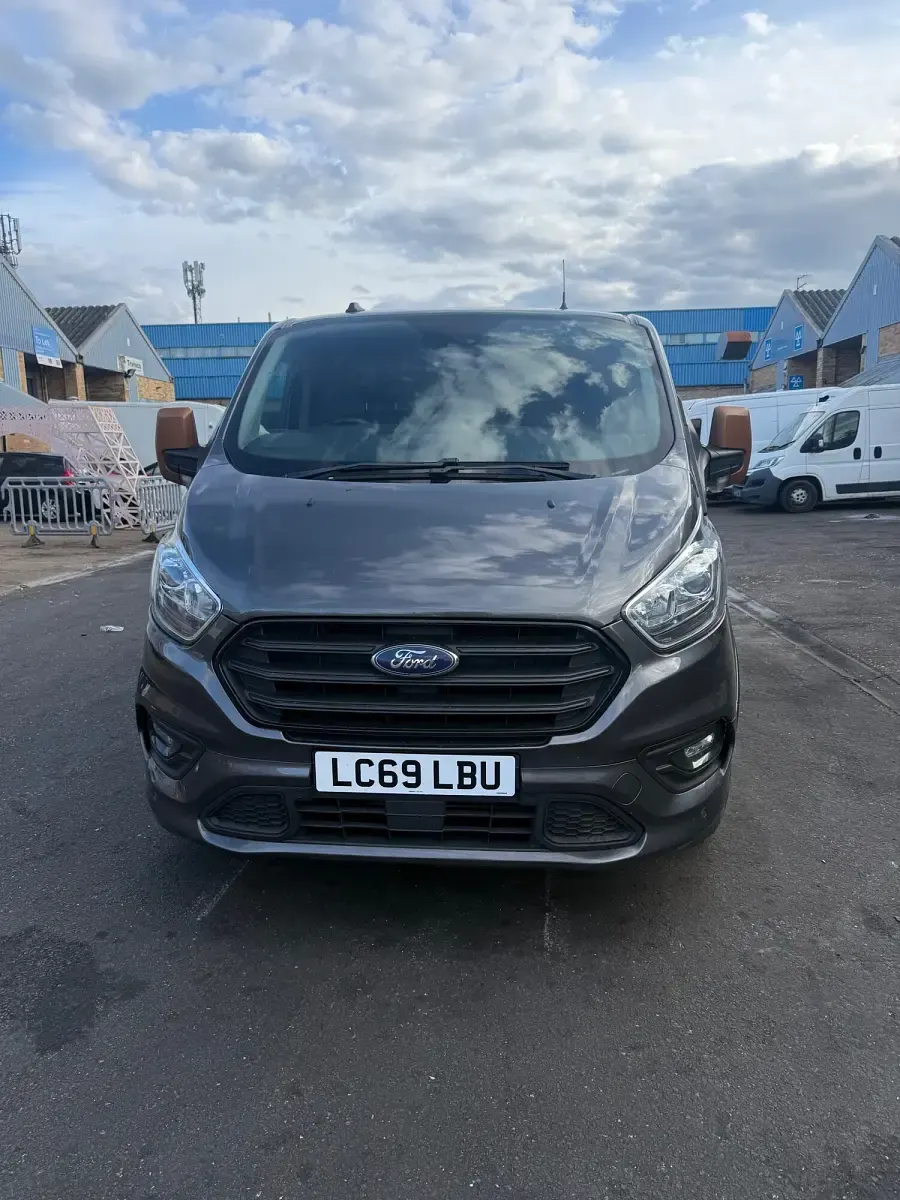 Used Ford Transit Custom Sport 185 HP (136 kW) 2019 Grey Van