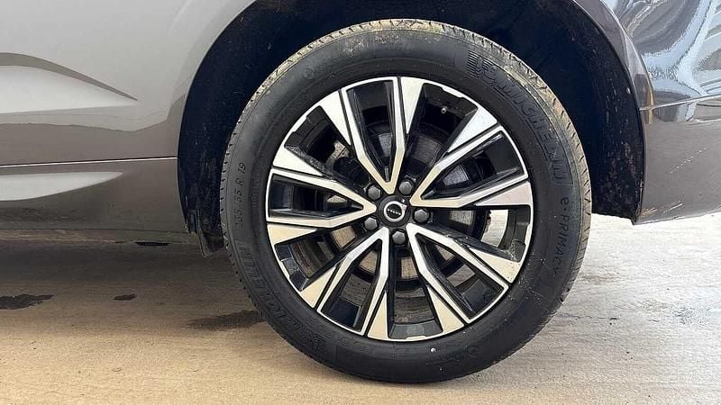 Used Volvo XC60 Plus 247 HP (181 kW) 2025 Grey SUV