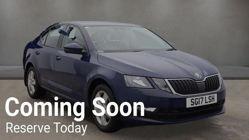 Blue Used 2017 Skoda Octavia SE Hatchback | £9,796 (Fair price) - Image 1/4