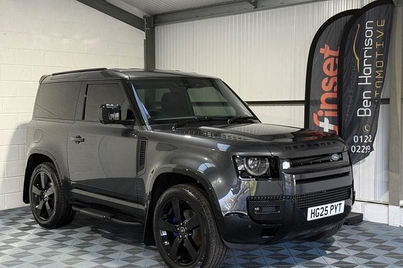 New 2025 Land Rover Defender SE Dynamic Hatchback | £62,995 (Fair price) - Image 1/1