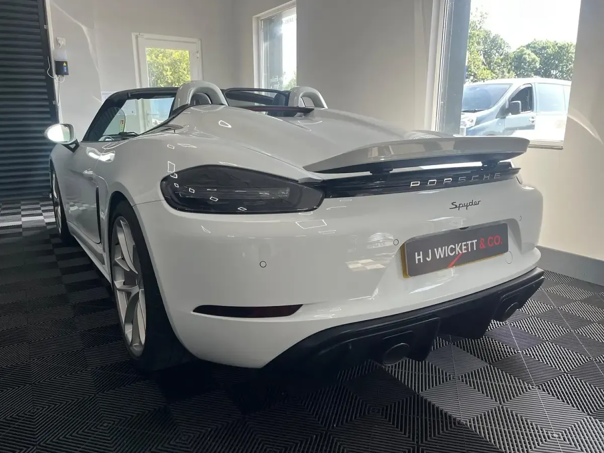 Used Porsche 718 Spyder 2020 White Cabriolet
