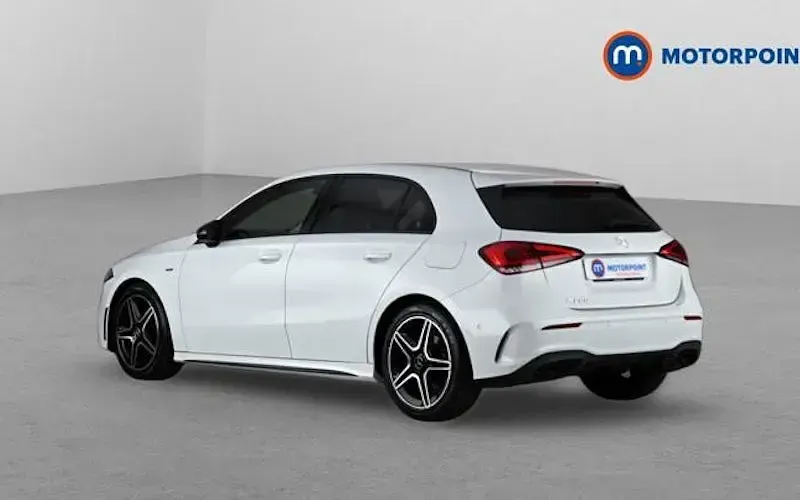 Used Mercedes A200 Executive 163 HP (119 kW) 2022 White Hatchback
