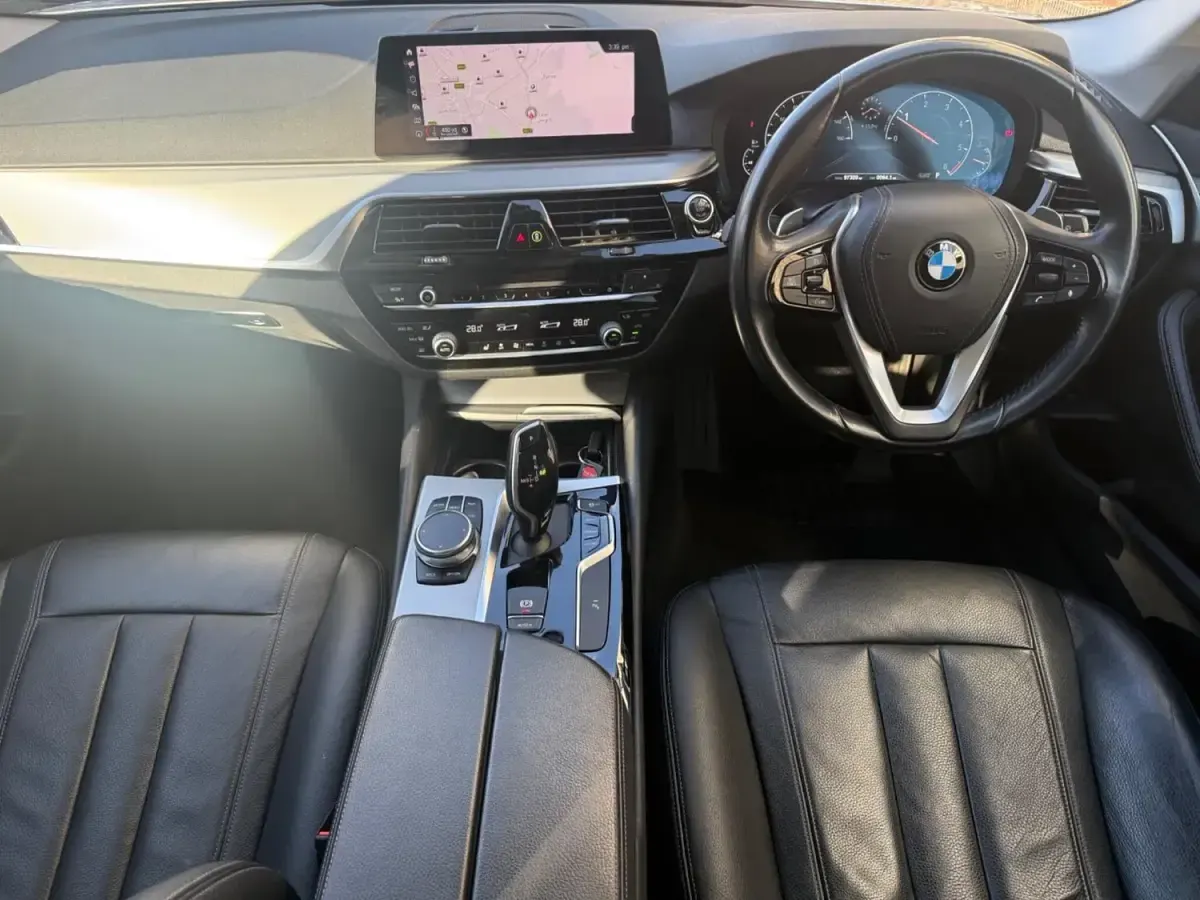 Gebraucht BMW 520 Impressive 2019 Silber Kombi