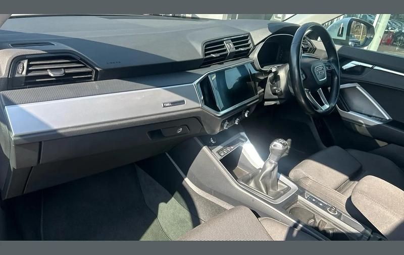 Used Audi Q3 Sport 147 HP (108 kW) 2019 White SUV