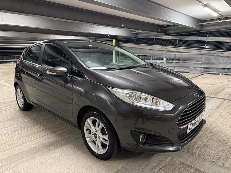 Grey Used 2015 Ford Fiesta Zetec Hatchback | £4,150 (A bit pricey) - Image 1/4