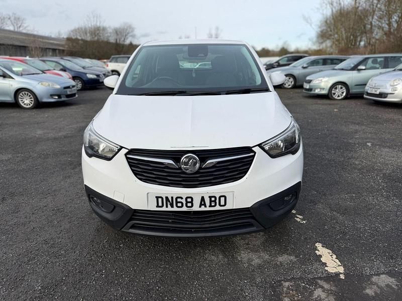Used Vauxhall Crossland X 81 HP (59 kW) 2018 White SUV