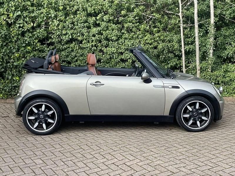 Used Mini Cooper Cabriolet 2007 Sparklingsilver metallic Cabriolet