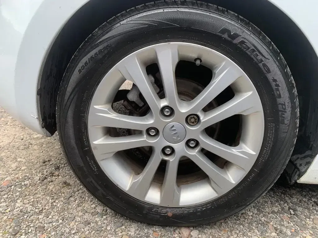 Used Kia Ceed 2012 White Hatchback