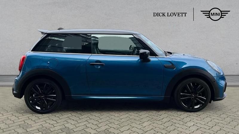 Used Mini Cooper Hatch 134 HP (98 kW) 2024 Blue Hatchback