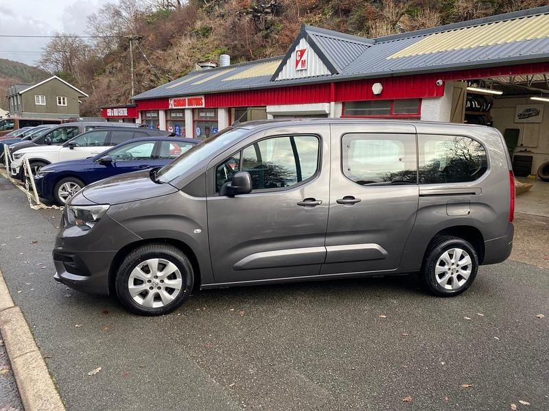 Used Vauxhall Combo S 100 HP (73 kW) 2020 Grey MPV