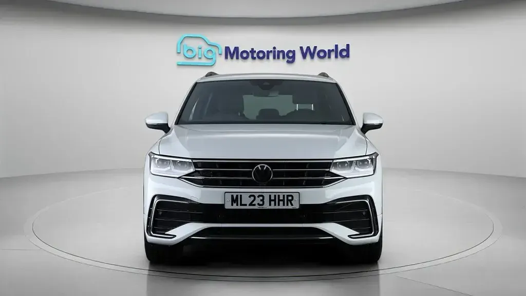 Używany VW Tiguan R-line 150 KM (110 kW) 2023 Biały SUV
