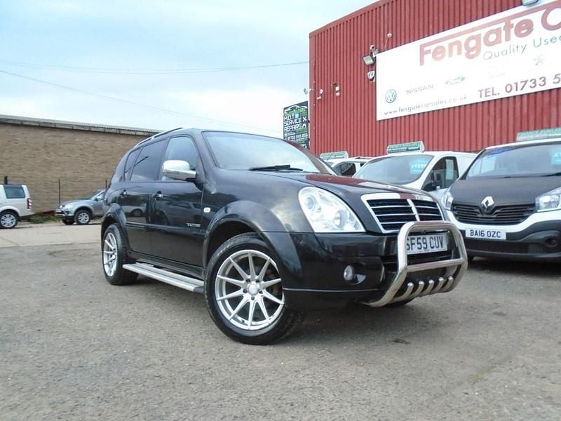 Black Used 2009 Ssangyong (KGM) Rexton SUV | £3,950 (Fair price) - Image 1/4