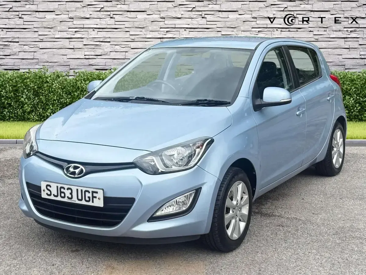 Used Hyundai i20 Active 86 HP (63 kW) 2013 Blue Hatchback