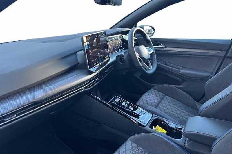 Used VW Golf VIII 148 HP (108 kW) 2025