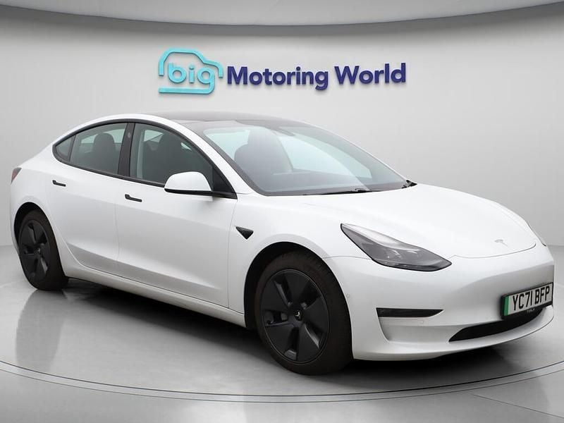 White Used 2021 Tesla Model 3 Long Range AWD Sedan | £20,100 (Fair price) - Image 1/4