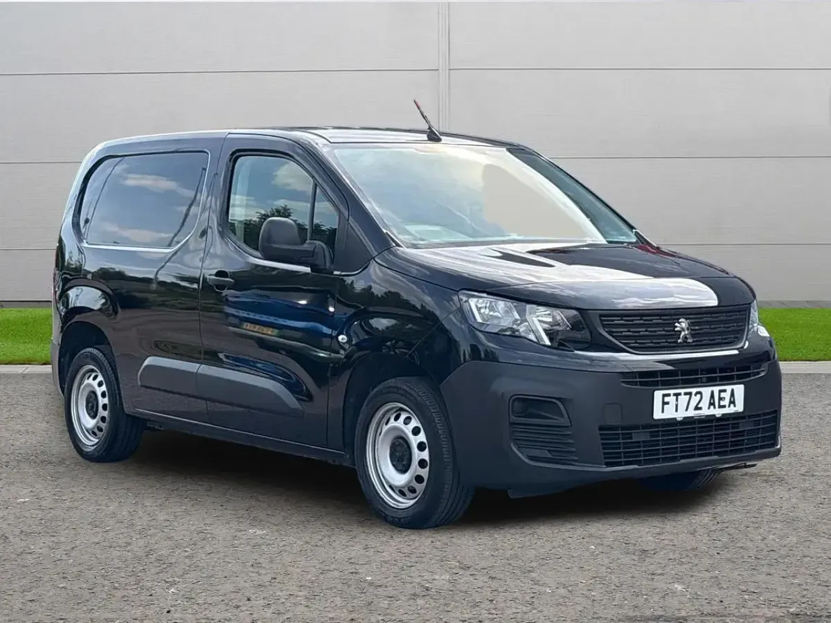Used Peugeot Partner Premium 102 HP (75 kW) 2022 Black MPV