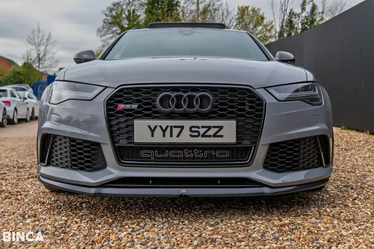 Usado Audi RS6 Performance 560 HP (411 kW) 2017 Cinzento Carrinha