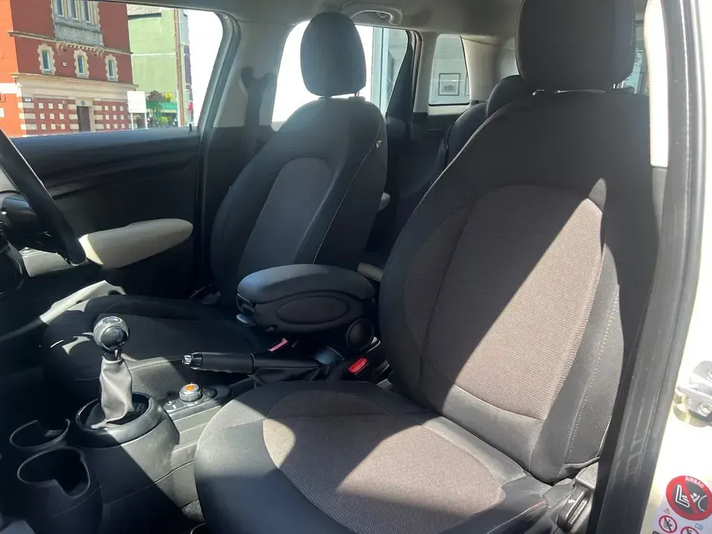 Used Mini Cooper D 2015 Pepper white/ black roof Hatchback