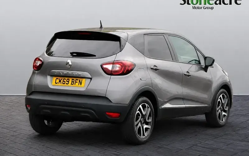 Used Renault Captur Iconic 90 HP (66 kW) 2019 Grey SUV