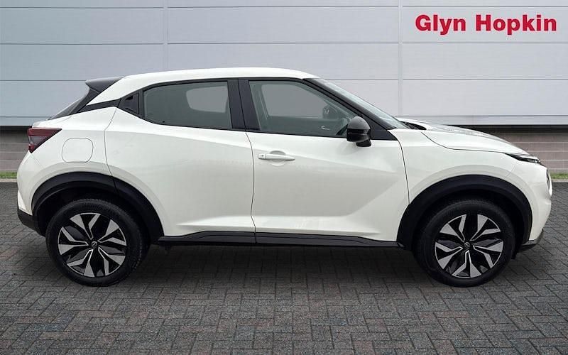 Used Nissan Juke Acenta 117 HP (86 kW) 2022 White SUV