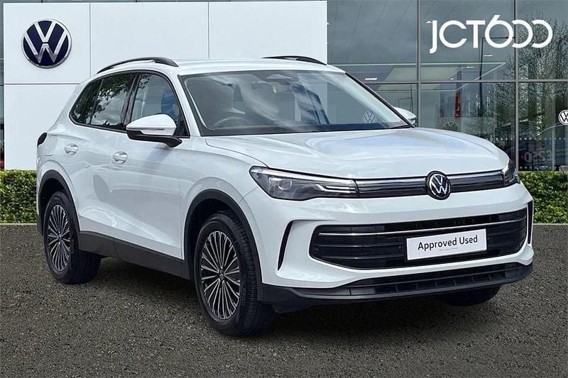 White Used 2024 VW Tiguan Life SUV | £28,447 (Good price) - Image 1/4