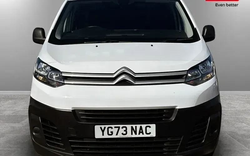 Used Citroën Dispatch 102 HP (75 kW) 2023 White MPV