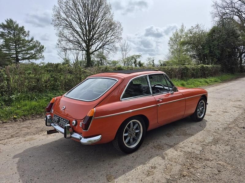 Used MG B GT 1971 Orange Coupe