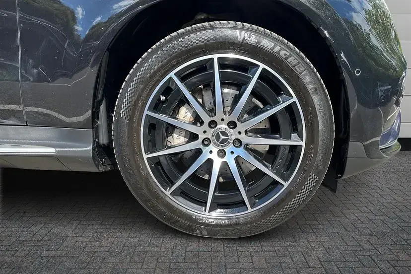Used Mercedes EQC400 AMG line 295 kW (402 HP) 2020 Black SUV