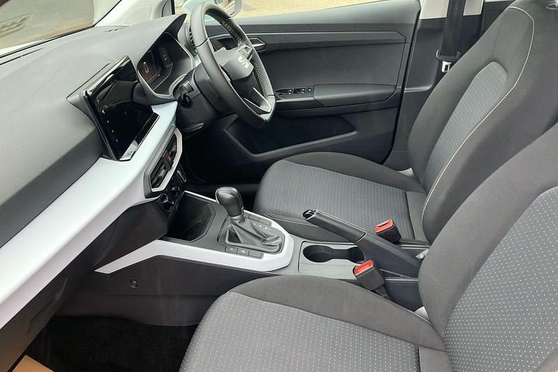 Used Seat Arona SE Technology 110 HP (80 kW) 2023 White SUV